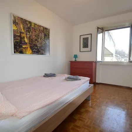 Appartamento Bosco Luganese Bagno Condiviso *