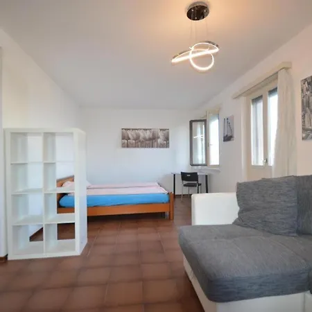 Appartamento Bosco Luganese Bagno Condiviso *