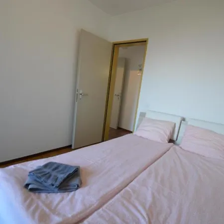 Appartamento Bosco Luganese Bagno Condiviso Cademario