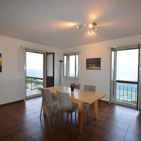 Bosco Luganese Bagno Condiviso Cademario